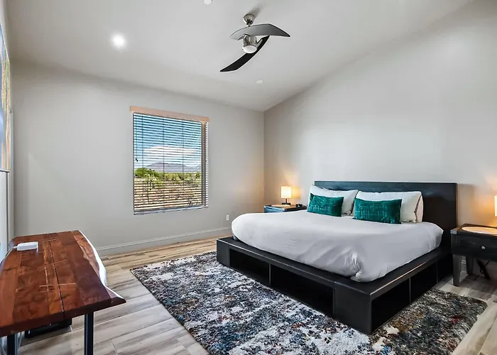 7 Bedroom Pickleball Pool Hot Tub Orchard Scottsdale