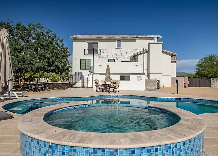 7 Bedroom Pickleball Pool Hot Tub Orchard Holiday home Scottsdale