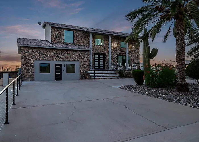 7 Bedroom Pickleball Pool Hot Tub Orchard *