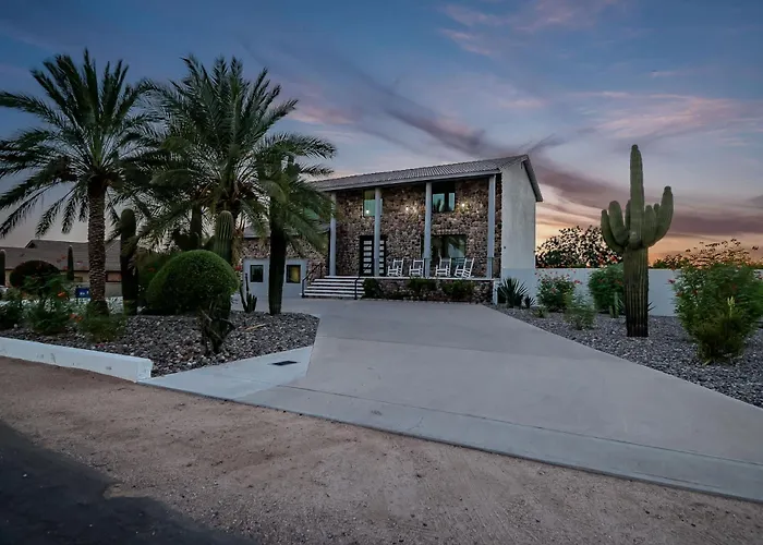 7 Bedroom Pickleball Pool Hot Tub Orchard * Scottsdale